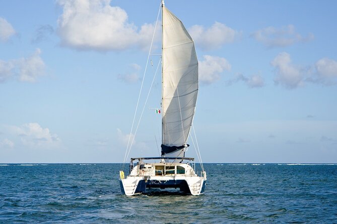 Puerto Morelos Secret Sandbar Catamaran Sail - Family and Group-Friendly Experience