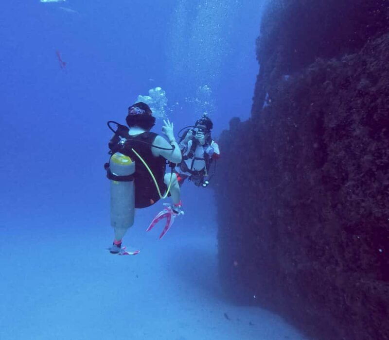 Puerto Morelos: Shipwreck and Reef Diving Tour - Who Should Consider This Diving Tour