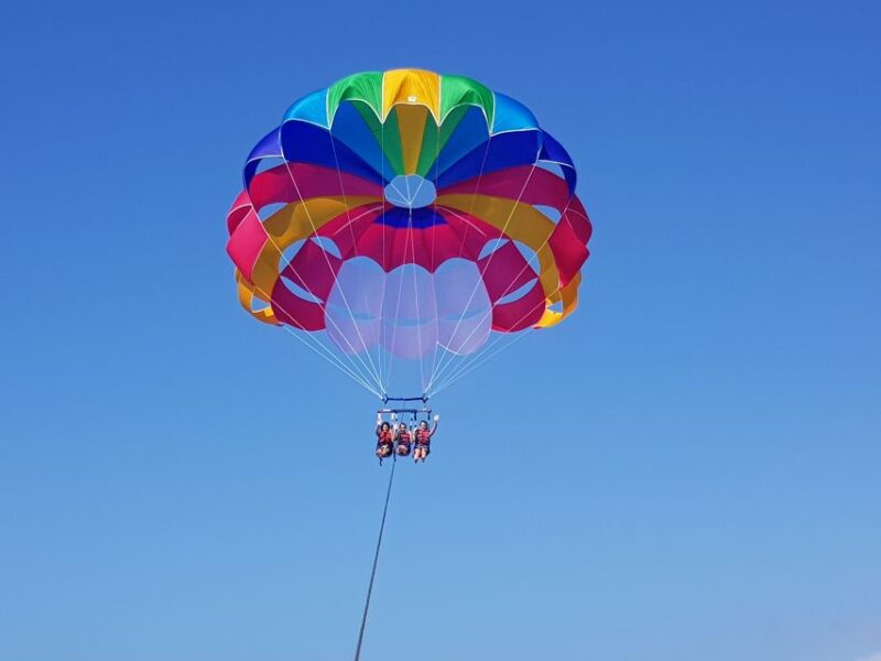 Puerto Rico de Gran Canaria : Parasailing - Key Points