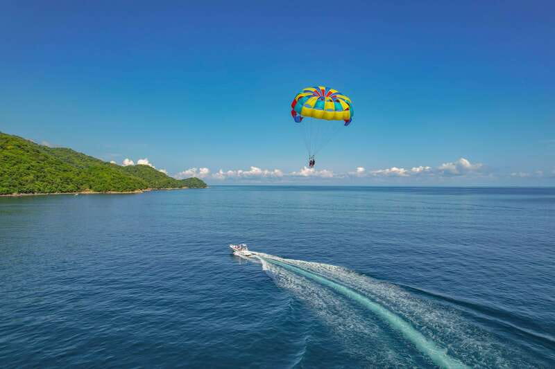 Puerto Vallarta: Adrenaline Adventure, Parasailing & Jetboat - Tandem Parasailing: Soaring Over Breathtaking Views