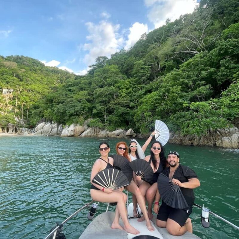 Puerto Vallarta: Bachelorette Yacht Tour of Iconic Beaches - Puerto Vallarta’s Private Yacht for Bachelorette Celebrations