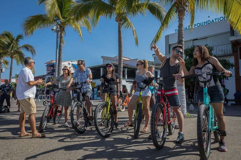 Puerto Vallarta: Bikes and Bites Tour - The Guide: Engaging and Informative