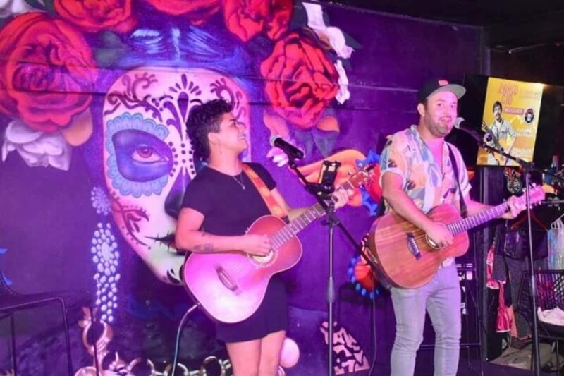 Puerto Vallarta: Cabaret Show with Cocktails & Costumes - Logistics: Meeting Point and Access Details