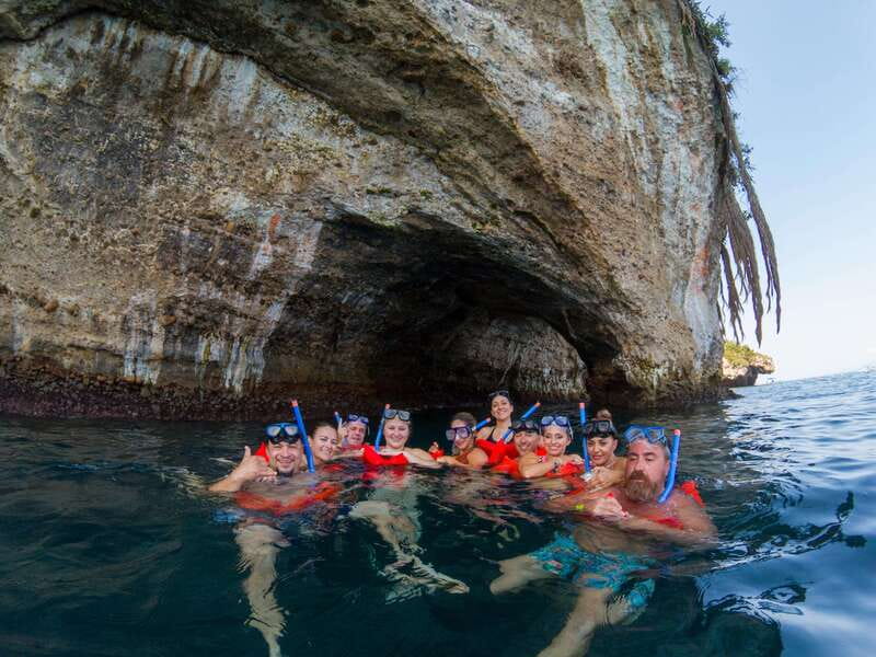 Puerto Vallarta: Luxury Catamaran and Snorkeling Tour - Kayaking and Paddleboarding Options