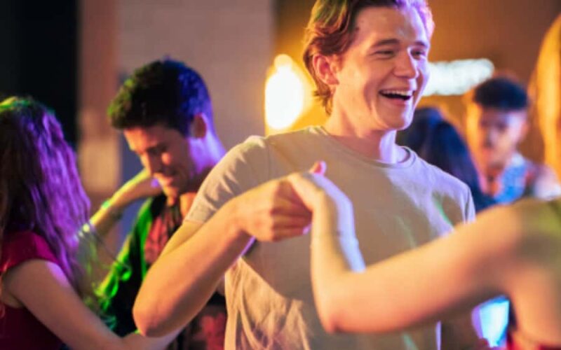 Puerto Vallarta: Salsa Class and Local Dance Night - Salsa Class at Isla del Río Cuale in Puerto Vallarta