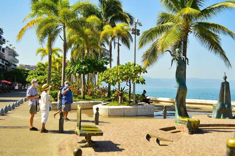Puerto Vallarta: Tropical Tour - Marveling at the Iconic Seahorse Statue