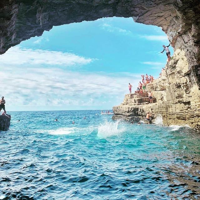 Pula: Bike Tour of Ancient Pula & Aquatic Adventures - Coastal Paths and the Sacred Cliff of Verudela