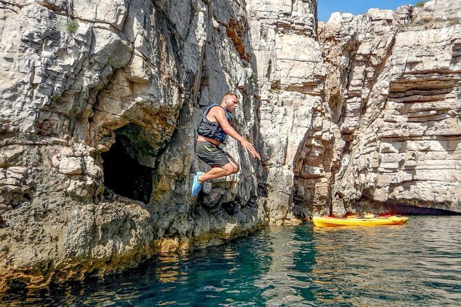 Pula: Cave Kayak Tour and Snorkeling - Relaxing at a Deserted Island for Swimming and Snorkeling