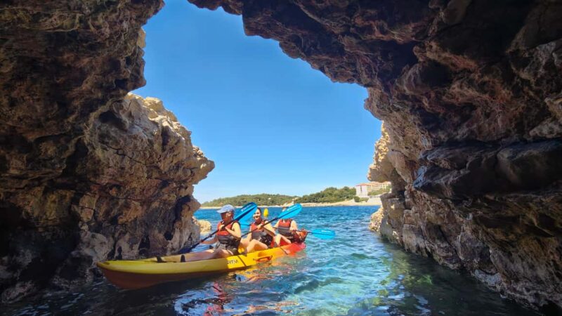 Pula: Cave Kayak Tour, Snorkeling and Island Jumping - Meeting at Ambrela Beach, Starting the Adventure