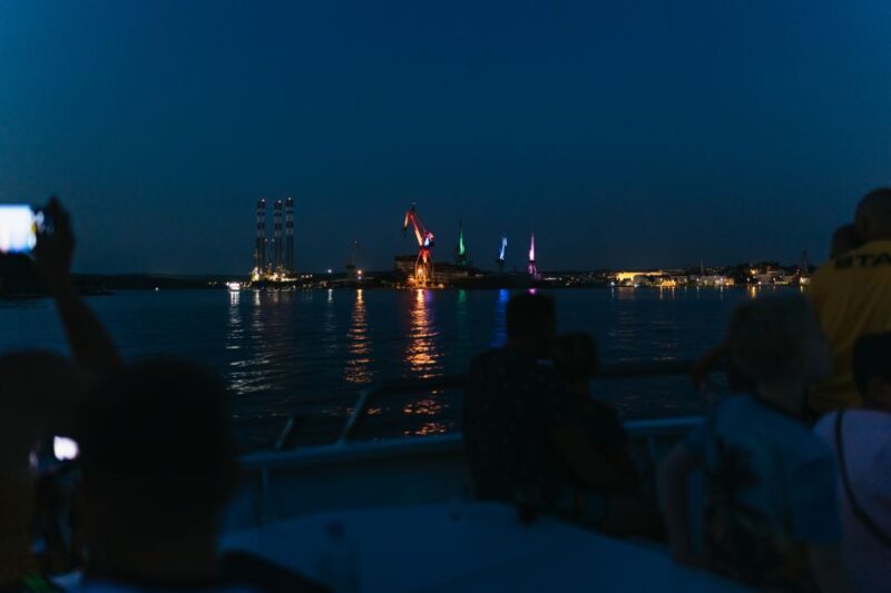 Pula: Dolphin&Sunset Cruise in Brijuni with Dinner&Drinks - The Role of the Local Guide and Multilingual Commentary
