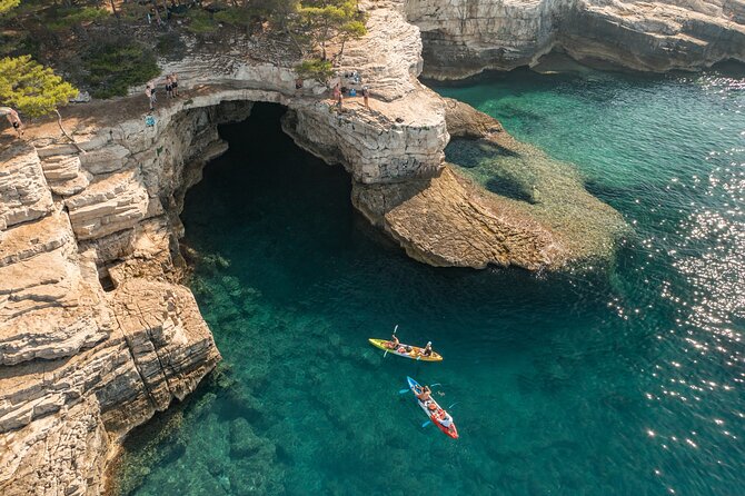 Pula Kayaking Cave, Islands and Cliffs Tour with drinks - Practical Details and Group Size