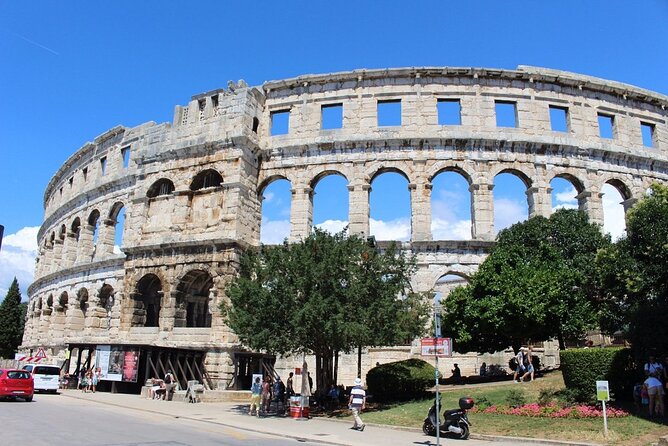Pula walking tour - Starting at the Pula Arena for a Roman Introduction