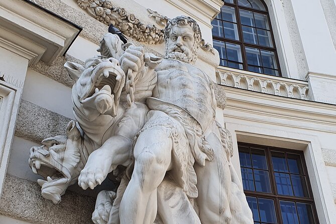 Puzzle tour: Mythical Hofburg - The Role of Mythology and Artistic Elements