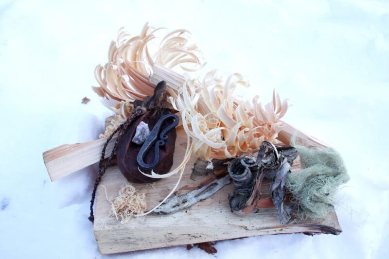 Pyhätunturi: Arctic Bushcraft Skills - Enjoying a Buffet Lunch in Lapland