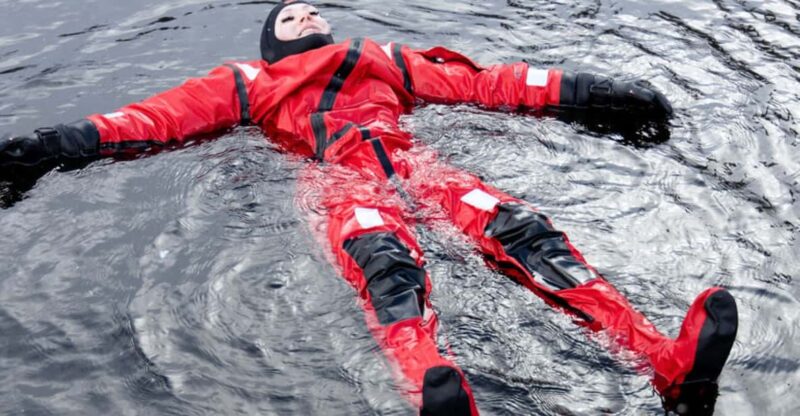 Pyhätunturi: Ice Floating & Sauna Experience - Key Points