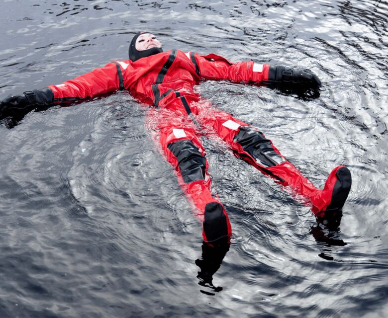 Pyhätunturi: Ice Floating & Sauna Experience - What Sets This Tour Apart from Other Arctic Activities