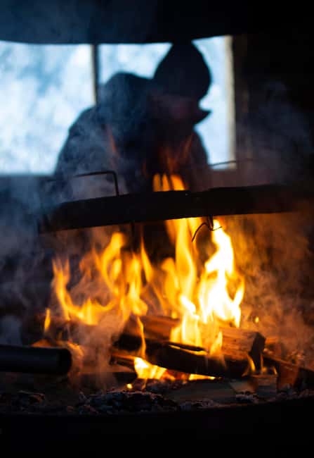 Pyhätunturi: Private Snowshoeing Tour With Local Guide - What Activities Are Included During the Snowshoeing Tour?