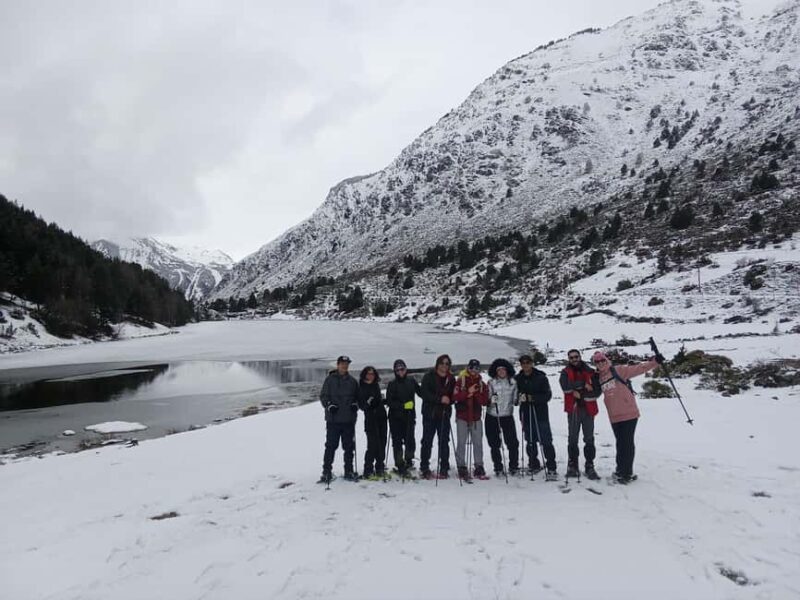 Pyrenees: Family Snowshoe Tour and Igloo Building - Exploring Snowshoeing in La Cerdaña with Expert Guidance