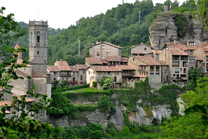 Pyrenees Medieval Village Hike from Barcelona - Guides: Knowledgeable Experts with Passion