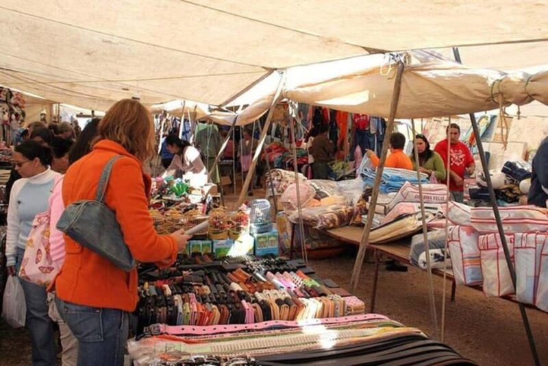 Quarteira Gypsy Market and Vilamoura Marina Tour - Discovering the Quarteira Gypsy Market’s Colorful Atmosphere