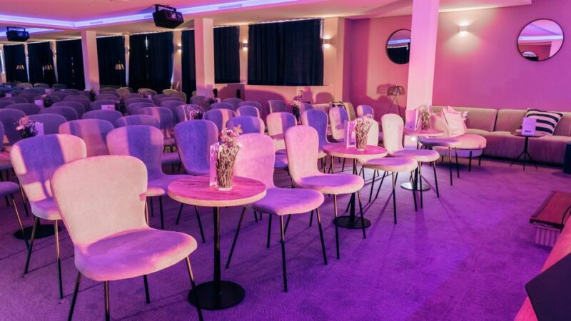 Quatsch Comedy Club Hamburg: Die Live Show - Practical Details: Meeting Point and Show Timing