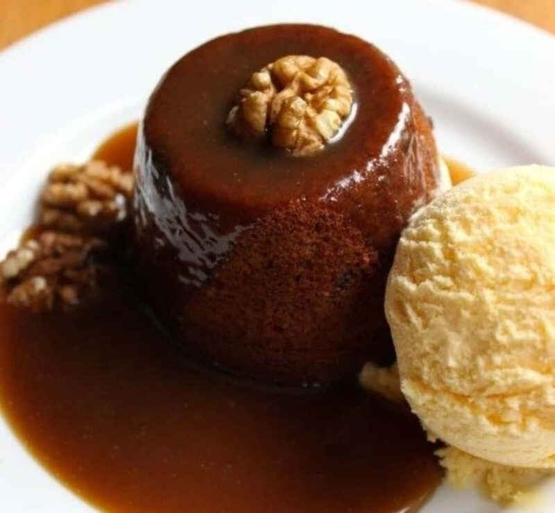 Quebec : Best Street Food Tour With A Local Guide - The Guide’s Role in Enhancing the Experience