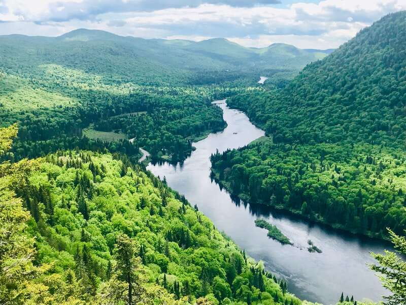 Quebec City: Guided Hike in Jacques-Cartier National Park - Savoring Local Cuisine During the Hike