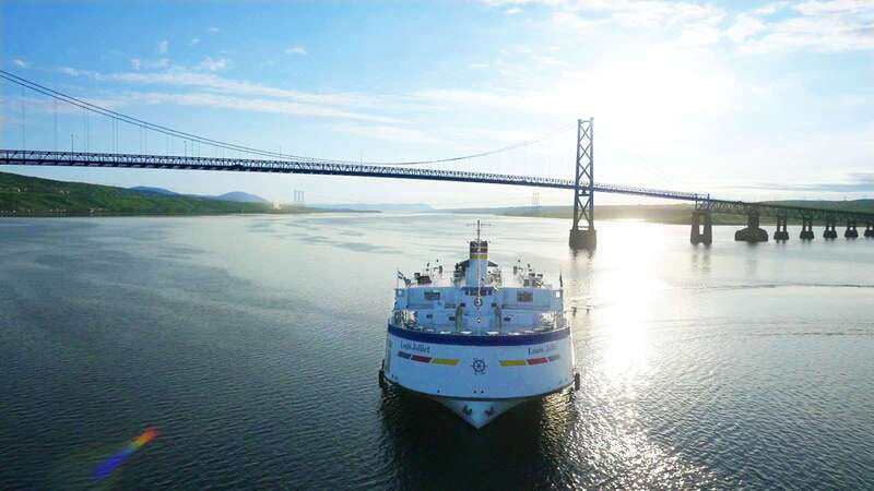 Québec City: Guided Sightseeing River Cruise - The Bilingual Guide and Commentary
