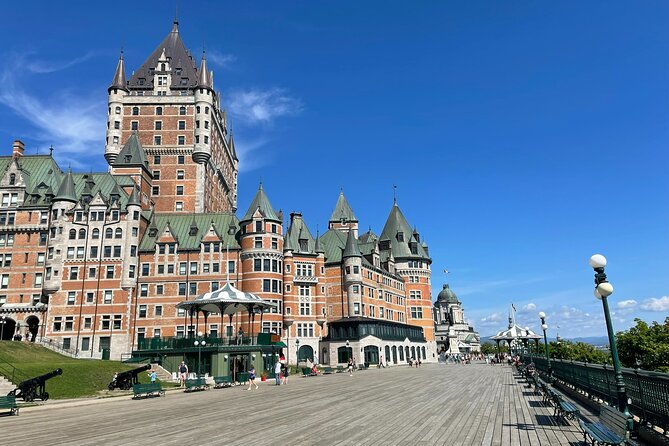 Quebec City Highlights walking tour (2h) - Admiring the Cathedral of the Holy Trinity