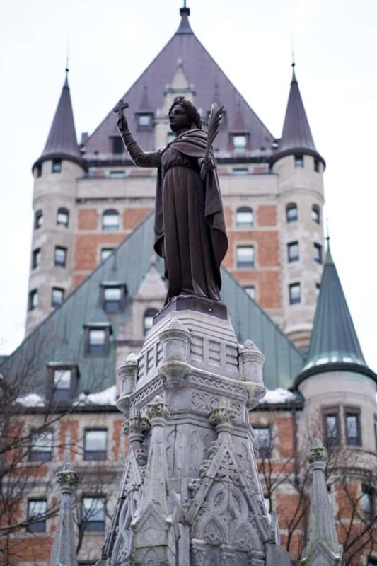 Québec: City Highlights Walking Tour | 3-Hour - Exploring the Historic Place dArmes