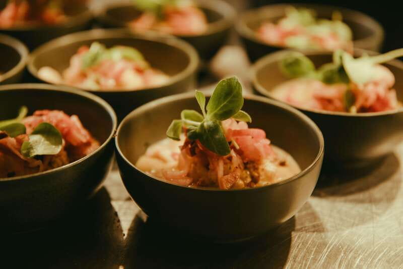 Quebec City: Old Quebec Food Tasting and Drink Walking Tour - Tasty Highlights: From Poutine to Maple Taffy