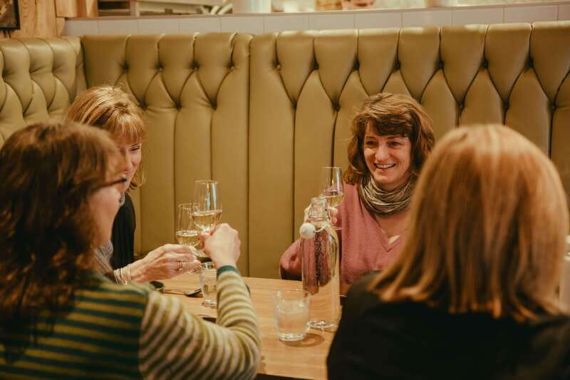 Quebec City: Old Quebec Food Tasting and Drink Walking Tour - The Guide’s Role in Creating a Memorable Experience