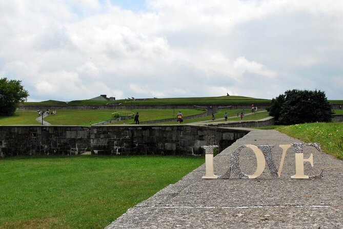 Quebec City Self Guided Audio Experience - Navigating Quebec’s Historic Landmarks: Steps, Murals, and Churches