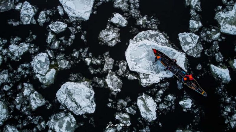 Quebec City: Sunset Ice Canoe Experience with Sauna - Logistics and Group Size