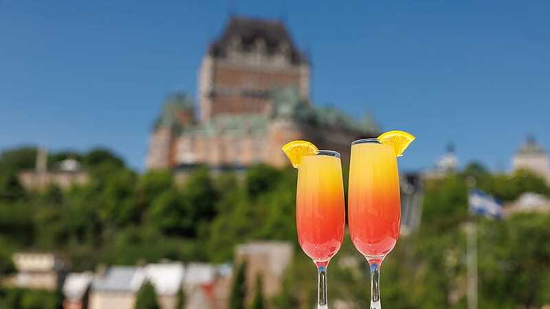 Québec City: Weekend River Brunch Cruise - The Bilingual Guide and Storytelling Style
