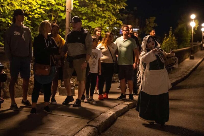 Quebec : Death in New-France Animated Walking tour - Exploring Old Quebec’s Ancient Cemeteries