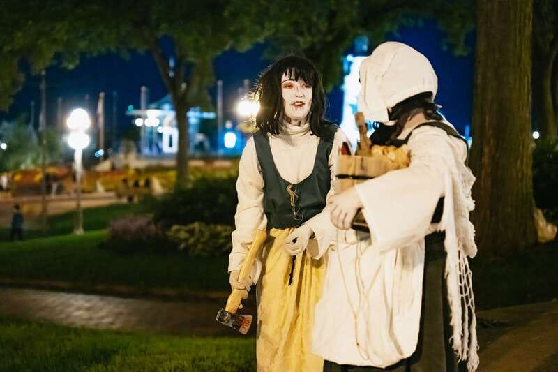 Quebec Interactive Street Theatre: "Crimes in New France" - Comparing This Tour to Other Quebec City Offerings