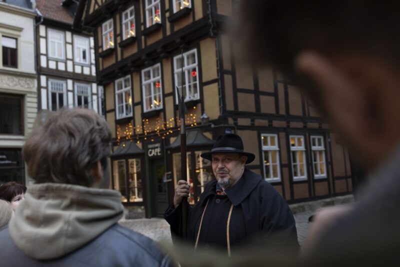 Quedlinburg: Historical Old Town Evening Walking Tour - Tales of Conflict and Local Characters
