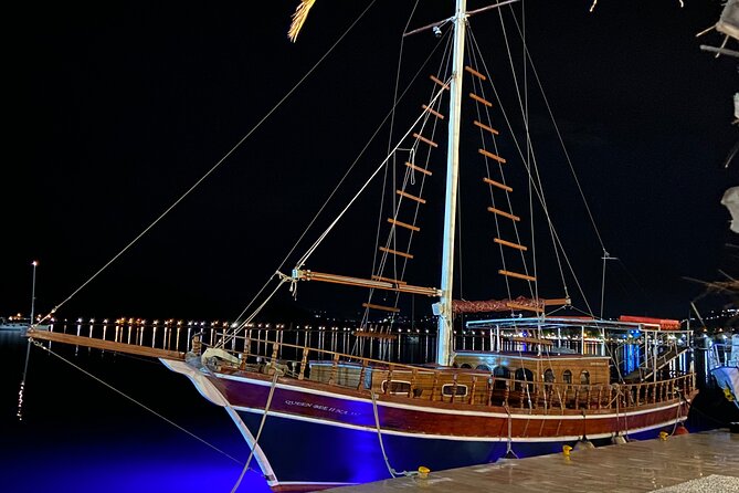 Queen Bee Sunset Cruise with Swim Stops and Dinner - Sunset and Dinner on the Water