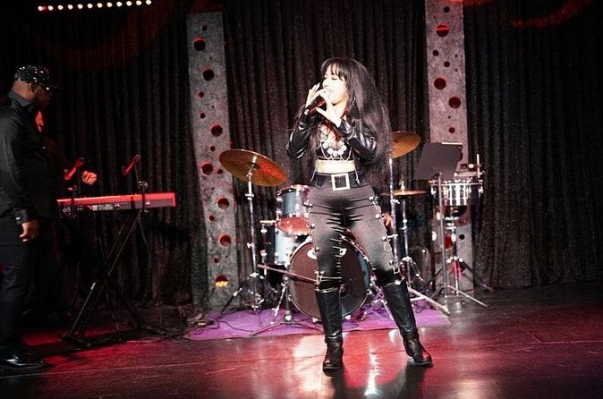 Queen Selena: A Tribute to the Latin Pop Superstar in Las Vegas - The Unique Appeal of Queen Selena in Vegas