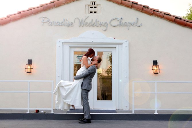Quickie Las Vegas Wedding at Paradise Wedding Chapel - Las Vegas Legal Wedding in Minutes at Paradise Wedding Chapel