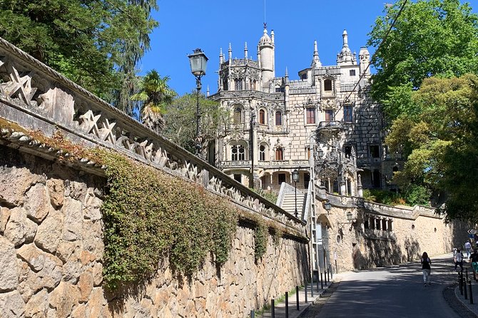 Quinta da Regaleira and Sintra visit half day private tour - Personalization and Flexibility in the Tour