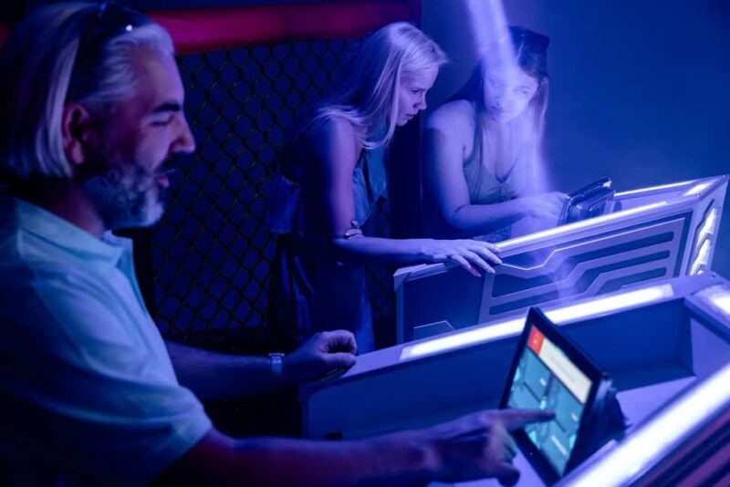 QuizBoxing: Interactive TV show style quiz game experience - Key Points