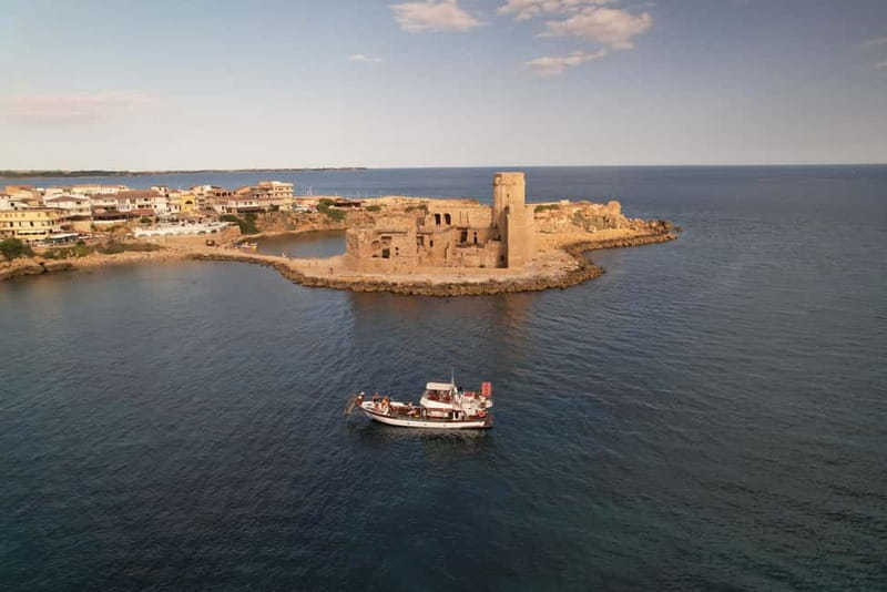 RaccontiAmo Daily cruises Le Castella Isola Capo Rizzuto - Key Points