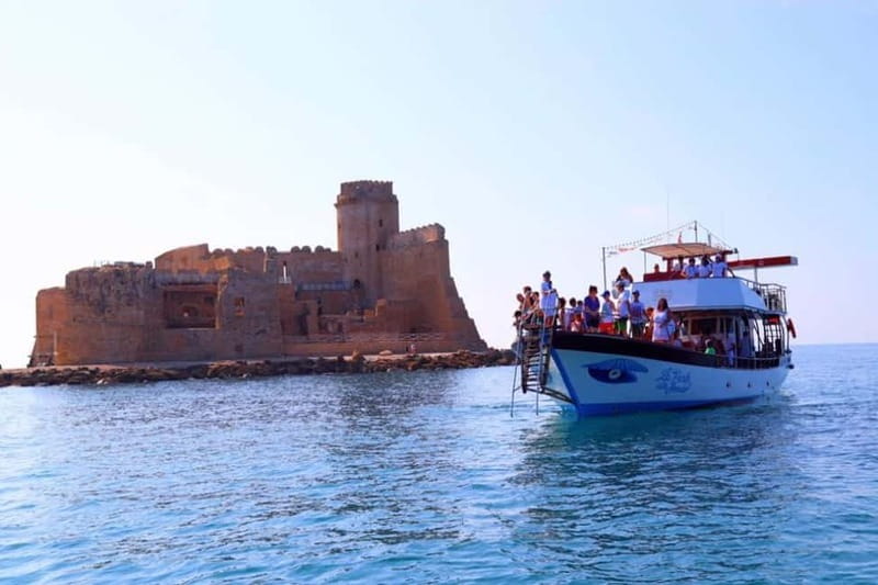 RaccontiAmo Daily cruises Le Castella Isola Capo Rizzuto - Visiting the Iconic Aragonese Castle from the Water