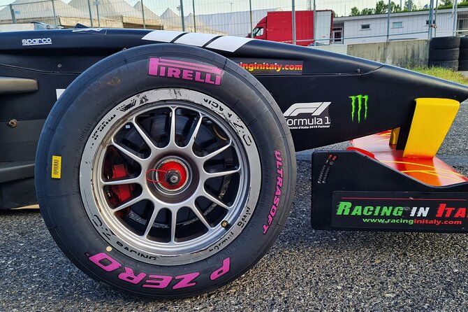 Racing Experience-Formula Racing Course and laps on Ferrari near Milan - The Cars: Ferrari 458 and Formula BMW