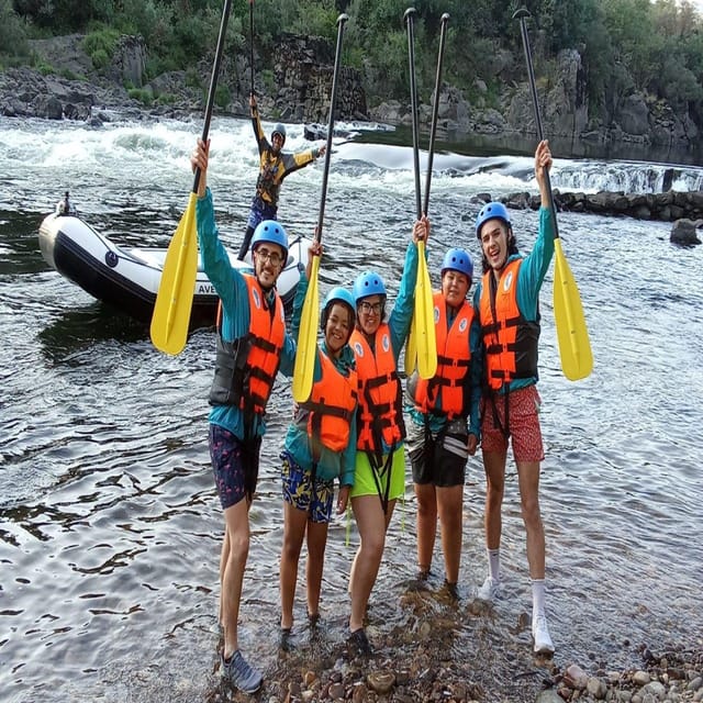 RADICAL ADVENTURE IN MELGAÇO: RAFTING ON THE MINHO RIVER - Professional Guides and Safety Emphasis