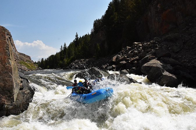 Raft through Gore Canyon- Class V Ultimate Advanced White-Water Rafting - The Intensity and Physical Demands