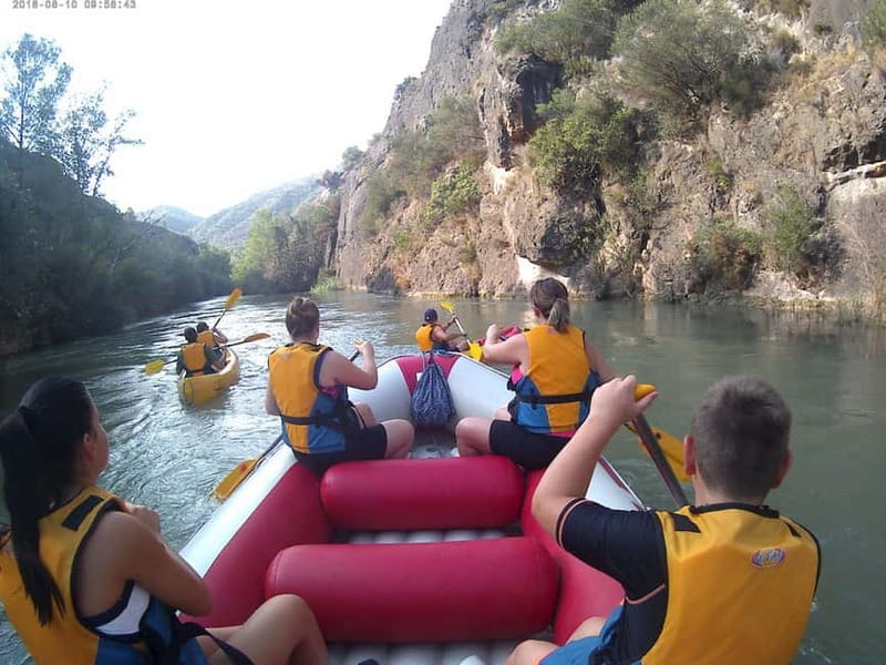 Rafting en Cañón de Almadenes y Cueva Abrigos Rupestres - What the 2-Hour Rafting Experience Entails