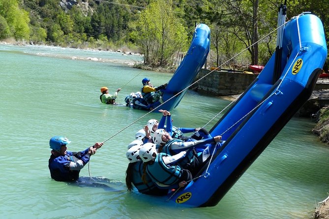 Rafting in Gallego River - Spain, Murillo de Gallego - UR Pirineos - Navigating the Seven Kilometers of Rapid Waters